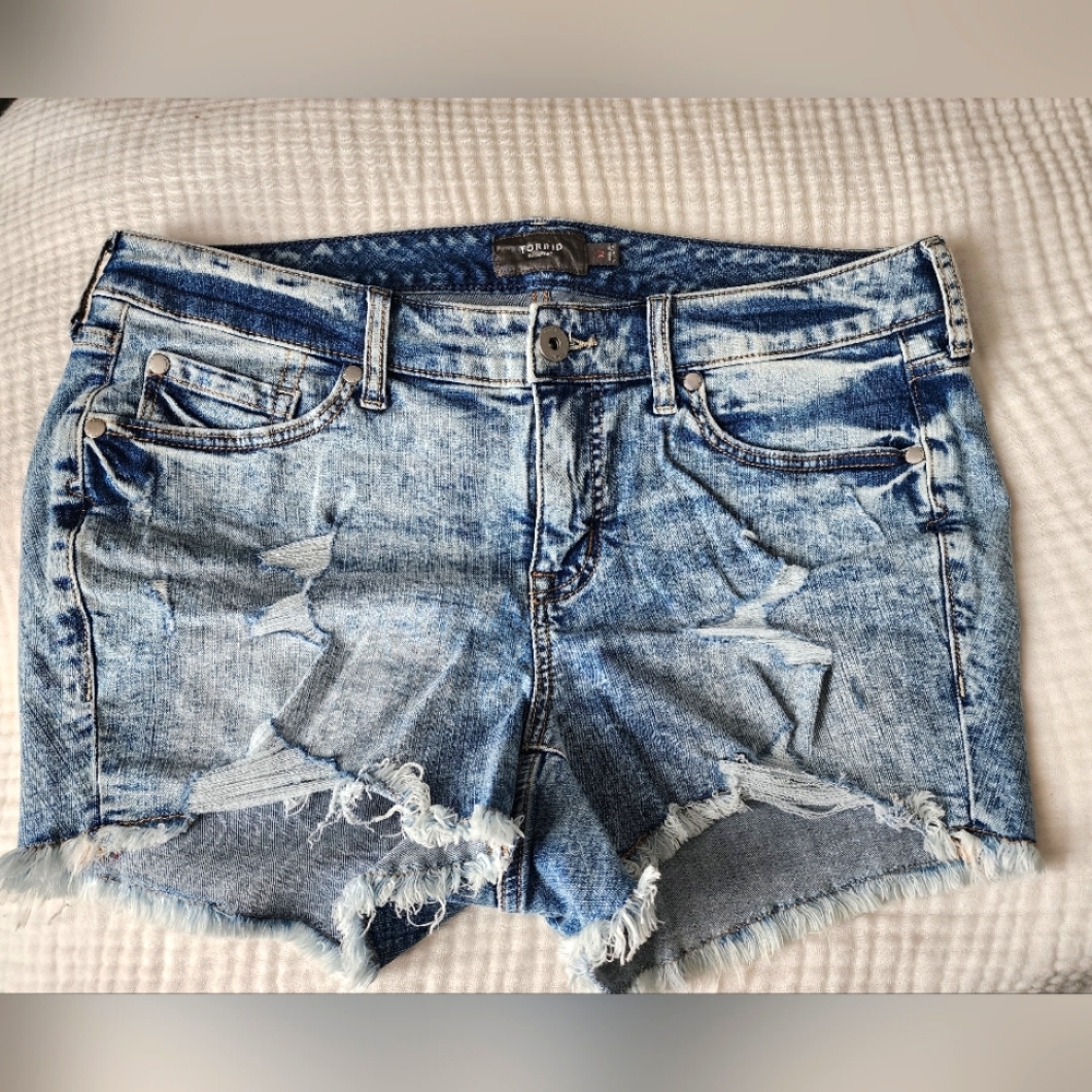 Torrid size 12 stretch denim shorts